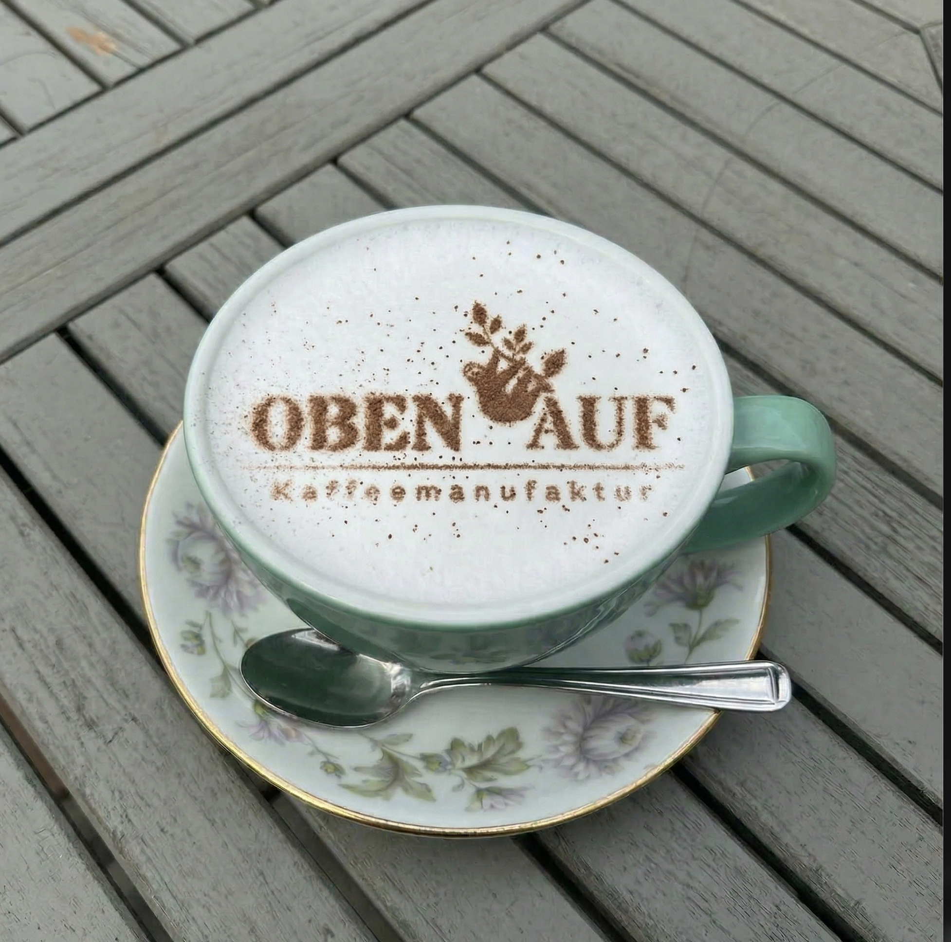 Logo-Druck auf Cappuccino-Schaum